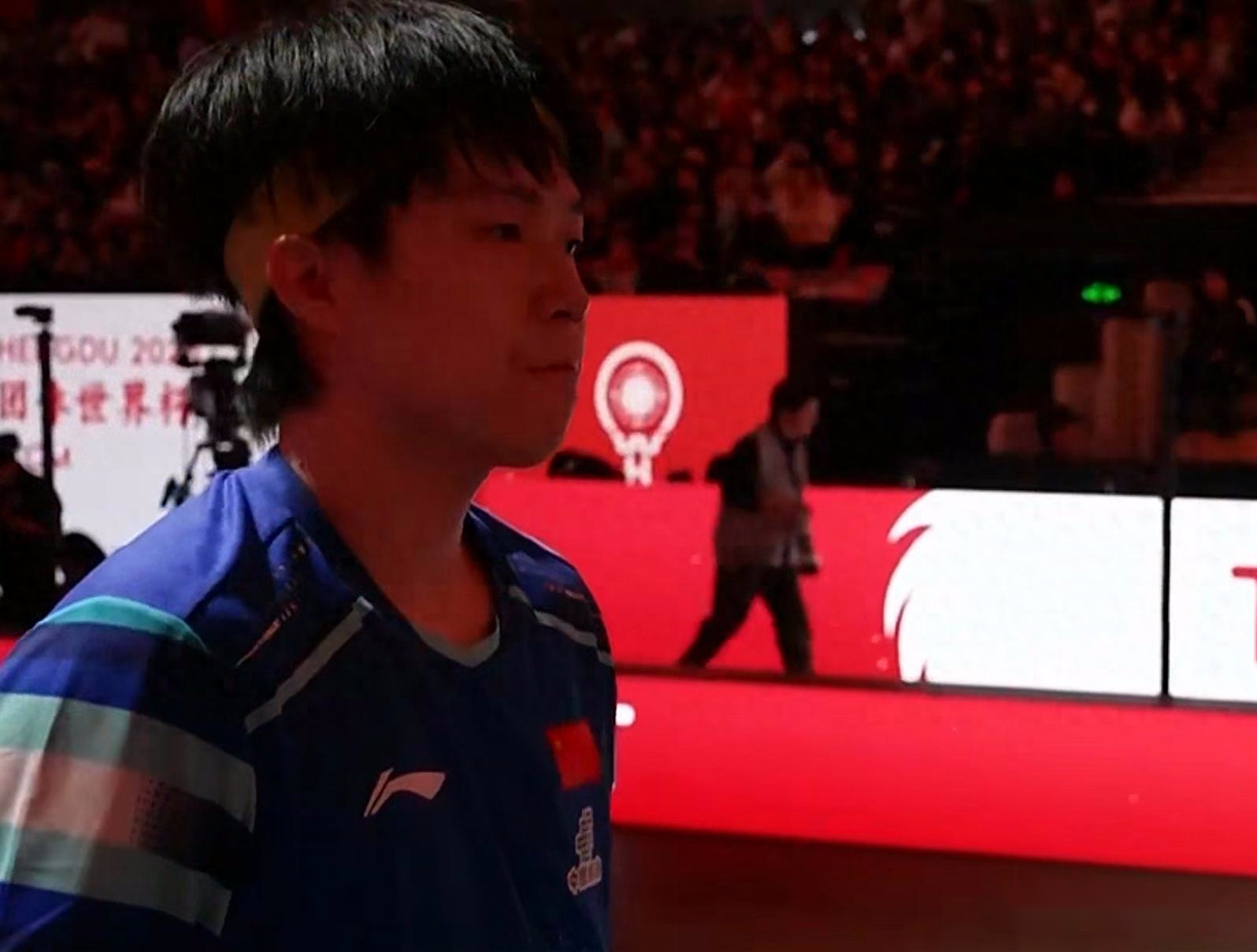 第三局針對(duì)正手突破！王楚欽1-2弗朗西斯卡！國(guó)乒6-3領(lǐng)先德國(guó)！